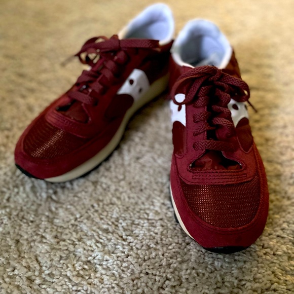 Saucony Shoes - Maroon Saucony women’s jazz original